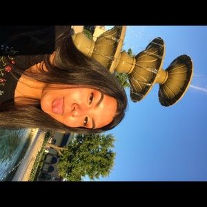 Meet your Posher, Kennia